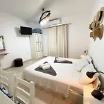 Argo-milos Adamantas (Milos)